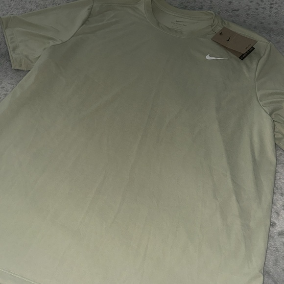 lime green Nike shirt - Picture 4 of 5